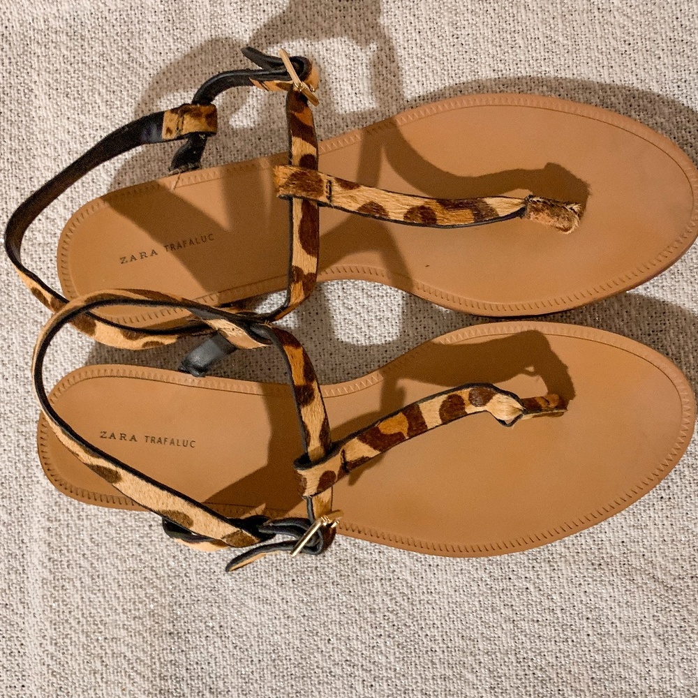 Zara Leopard Print Thong Sandals Size 7